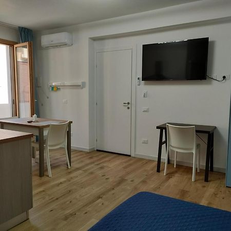 Dh Studio Apartments Castellammare del Golfo Luaran gambar