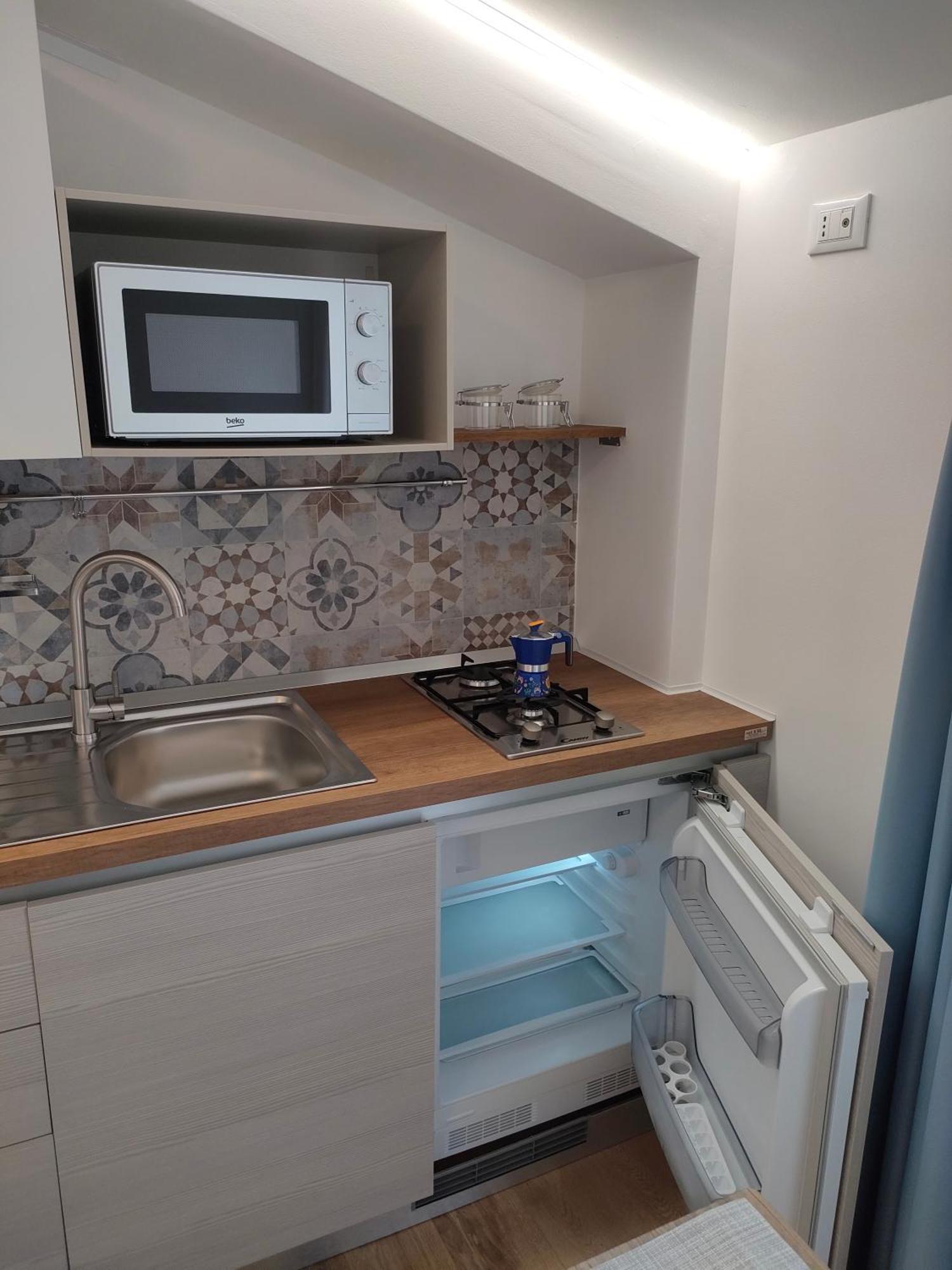 Dh Studio Apartments Castellammare del Golfo Luaran gambar