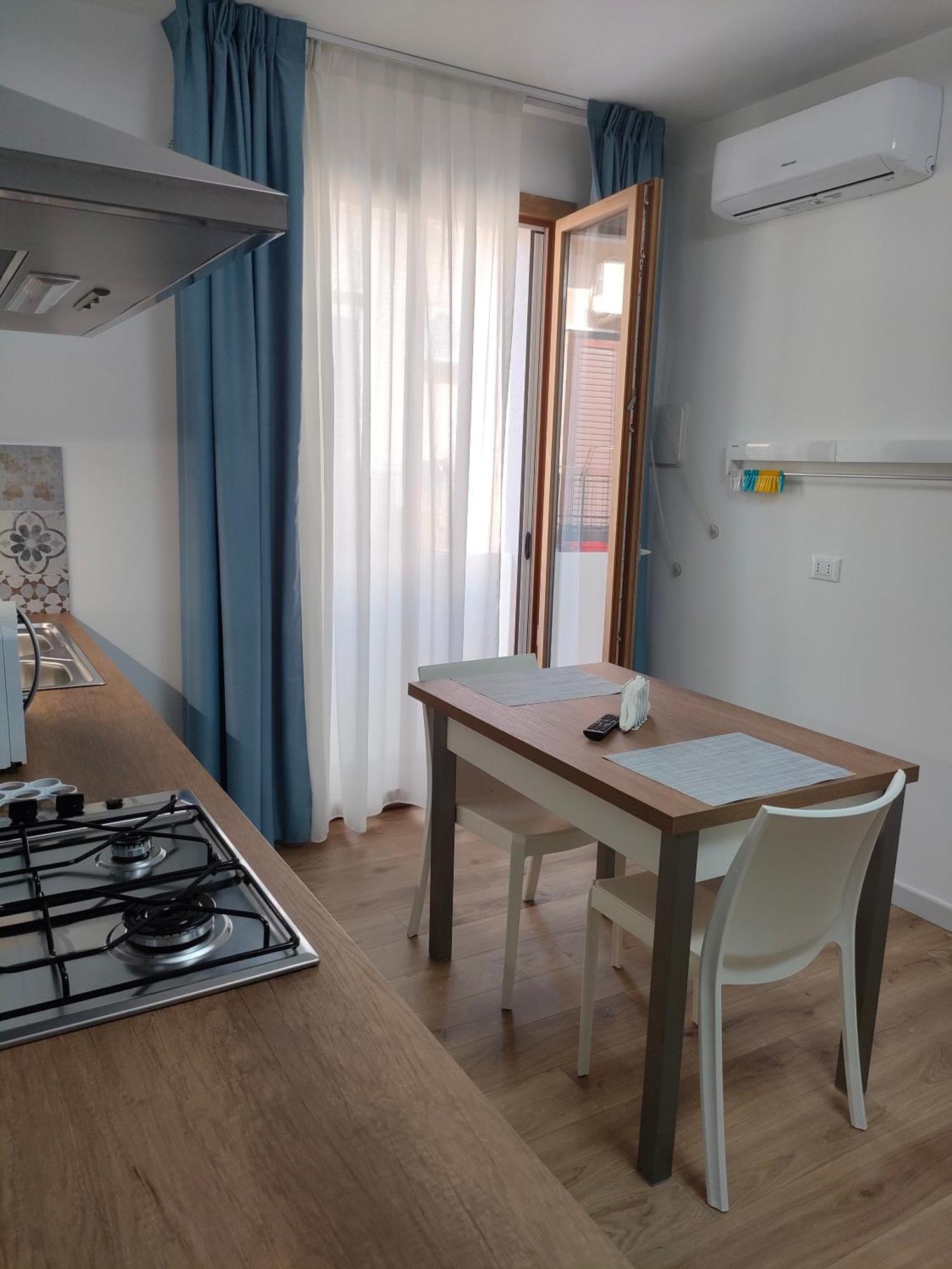 Dh Studio Apartments Castellammare del Golfo Luaran gambar